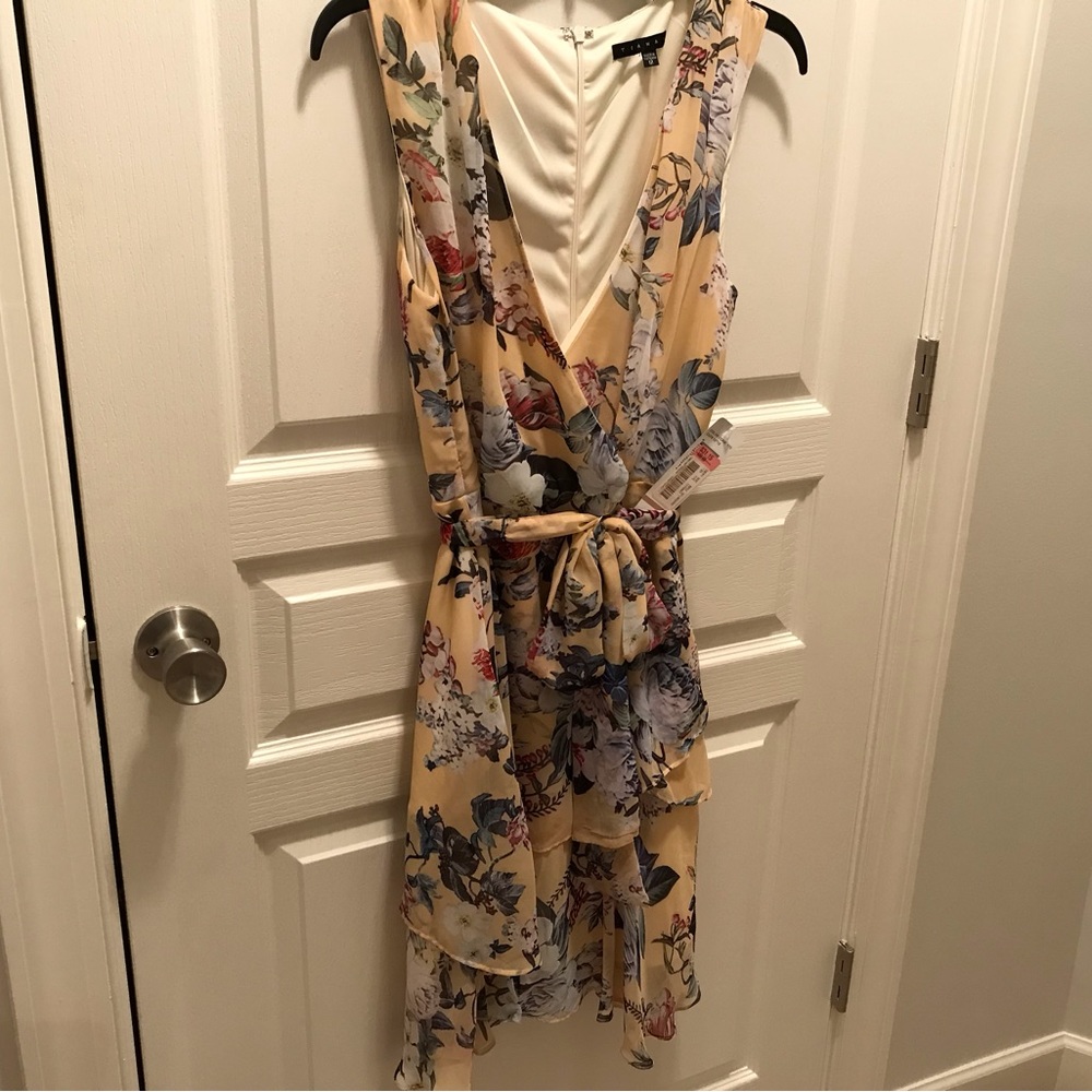 Tiana B Floral Dress. NWT. Size 12.